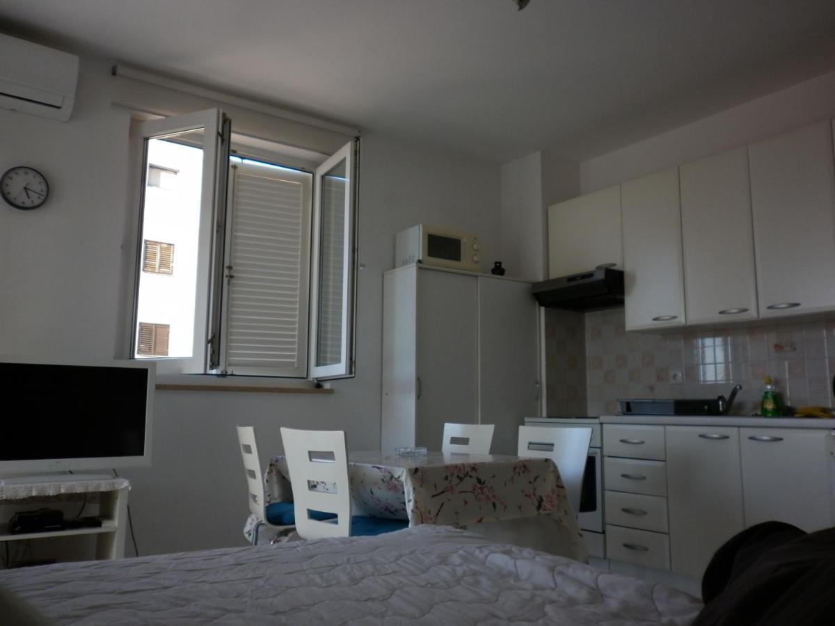 Apartment Antoncic Dramalj Exterior foto