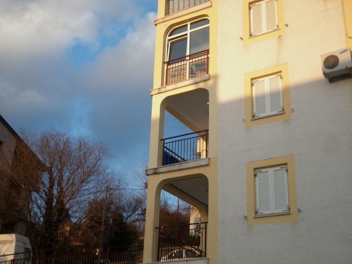 Apartment Antoncic Dramalj Exterior foto